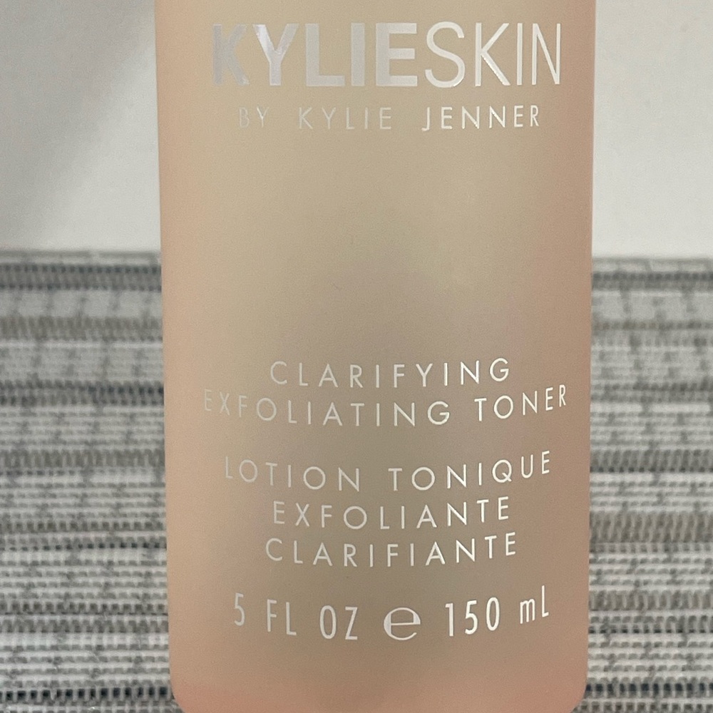 Kylie Skin - Clarifying exfoliating toner - 5 fl oz - Picture 6 of 11